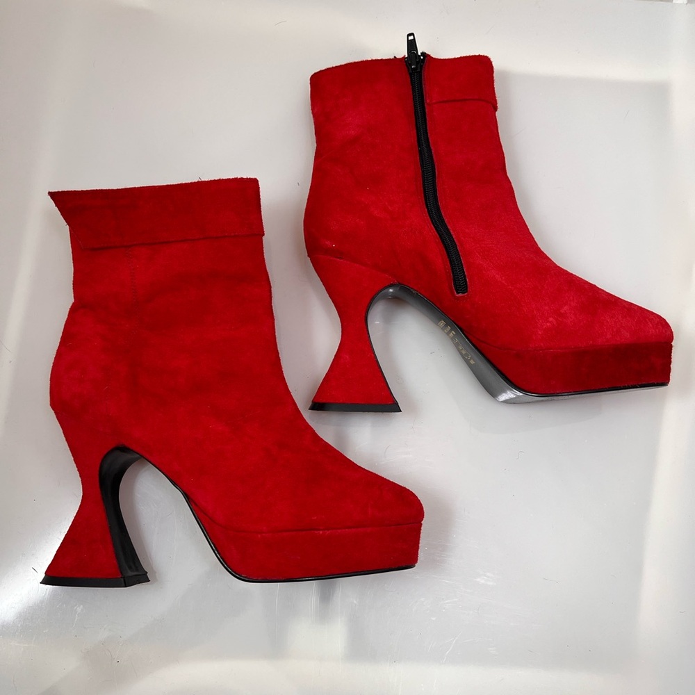 Retro Vintage 70’s Red Suede Leather Heel Boots
